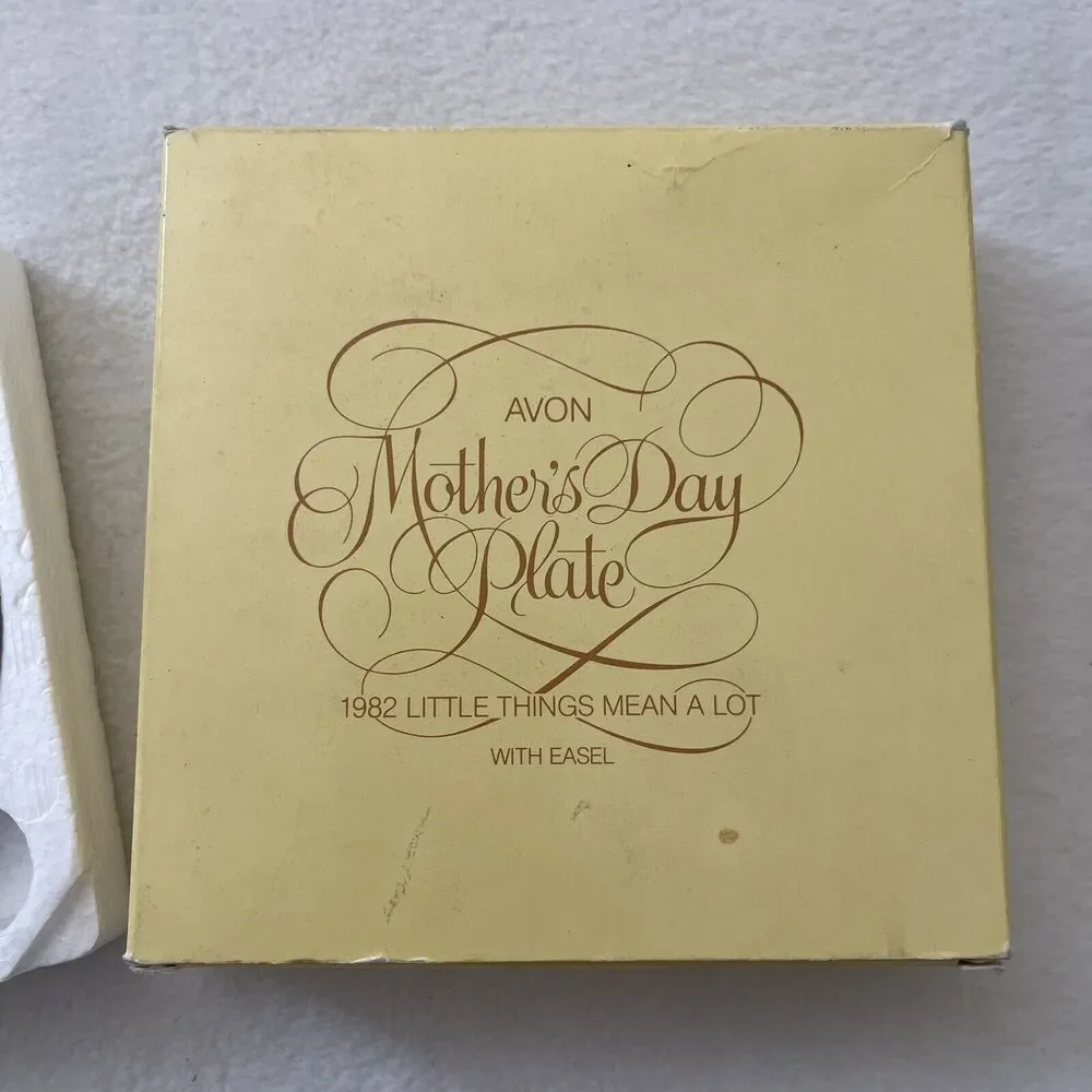 VINTAGE AVON 1982 Mother’s Day‎ Mini Collectible Plate